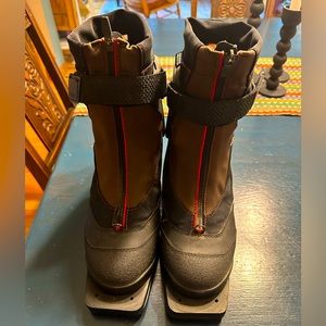 Rosignol cross country ski boots